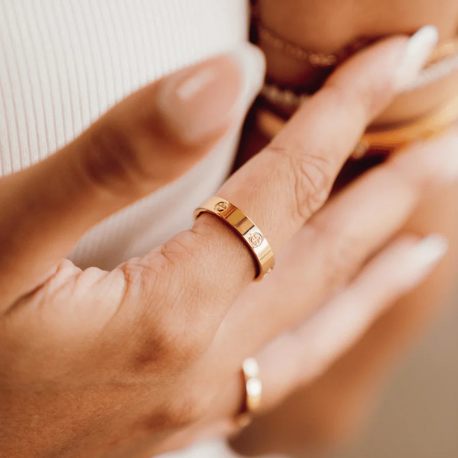 Amoré Ring
