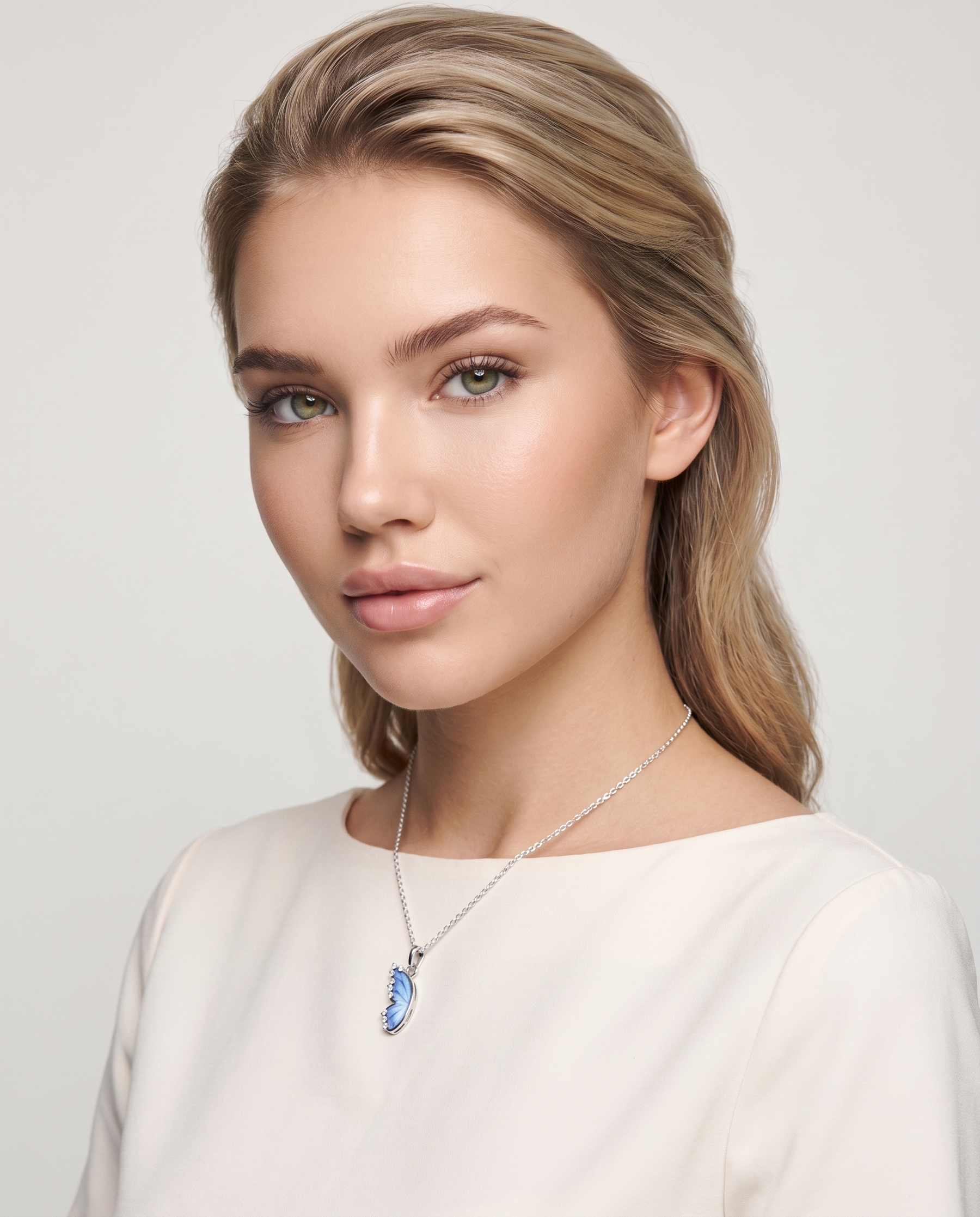 Complices Charm — 2er-Set von Veyra Paris - Model-Portraet