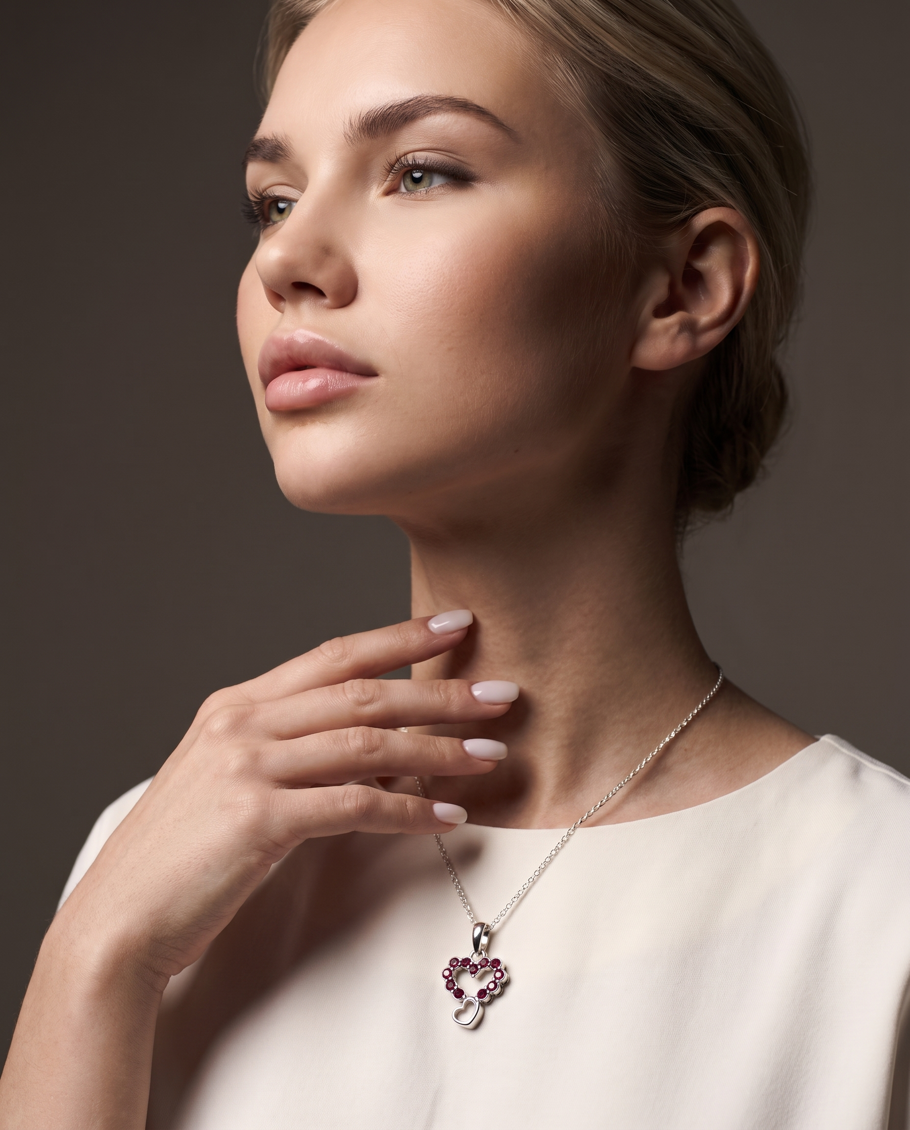 Passion Charm von Veyra Paris - Editorial-Aufnahme